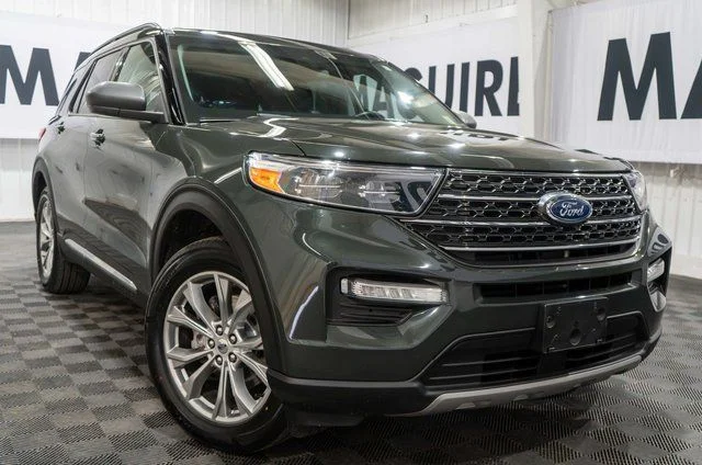 2022 Ford Explorer XLT 4WD's photo