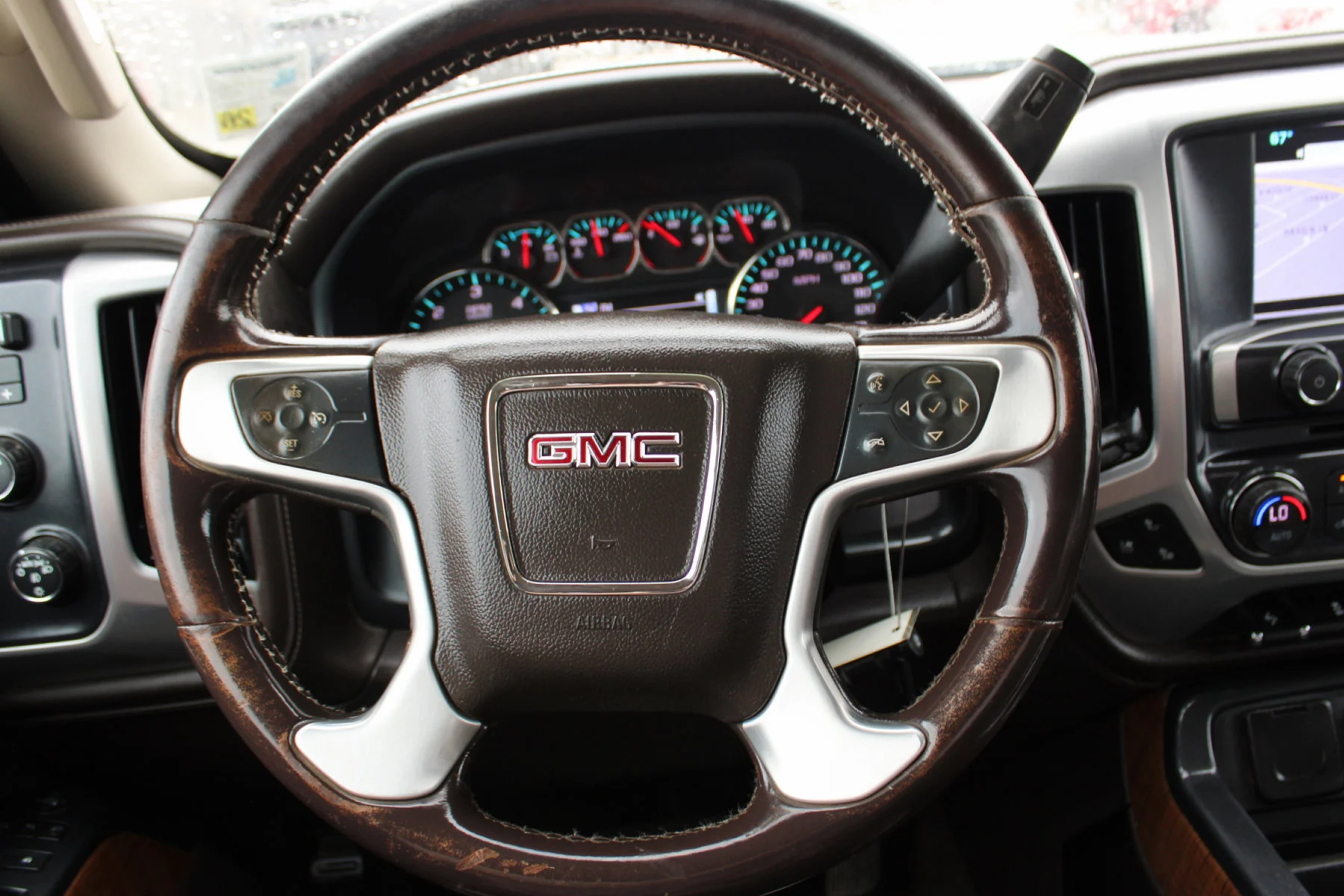 Used 2017 Quicksilver Metallic GMC 4WD Crew Cab 153.7 SLT image 8