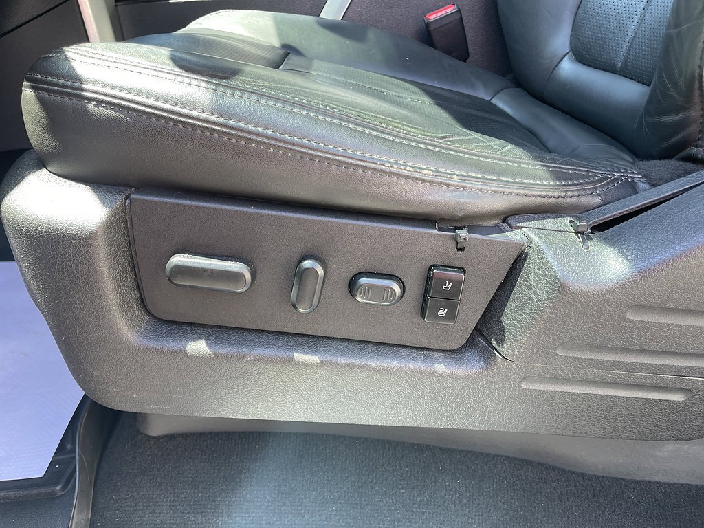 2013 Ford F-150 Platinum - Photo 32