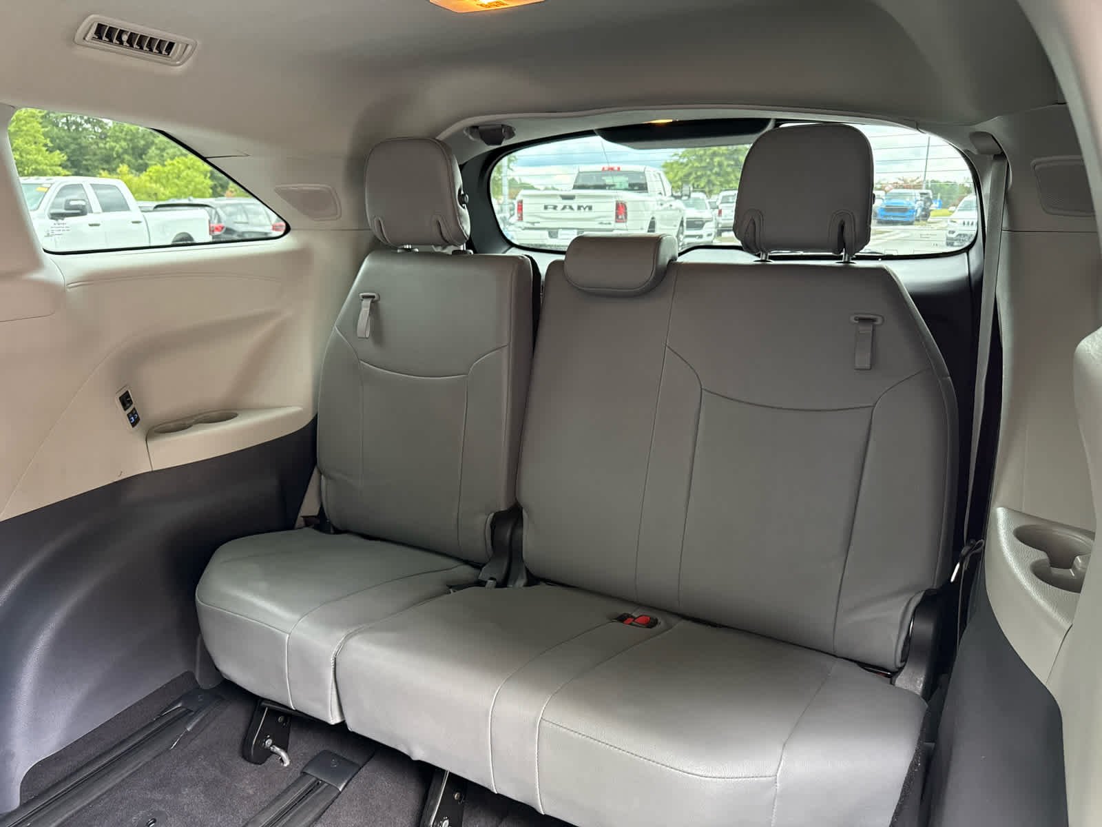 Used 2024 Predawn Gray Mica Toyota XLE image 24