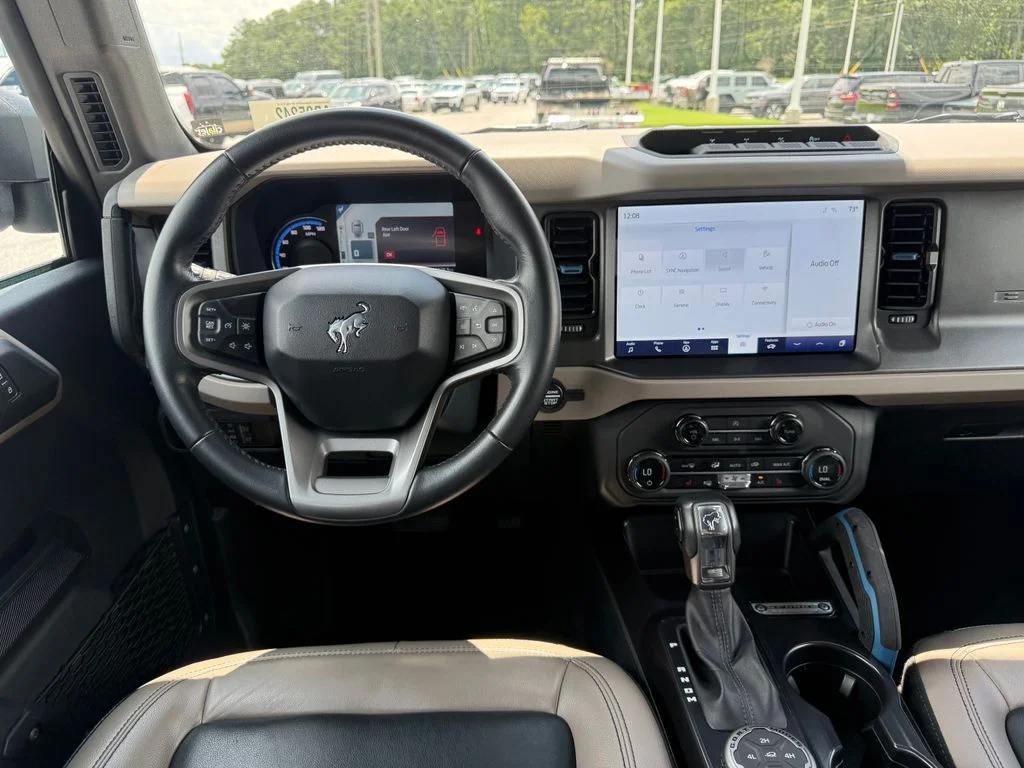 Used 2024 Gray Ford Wildtrak image 8