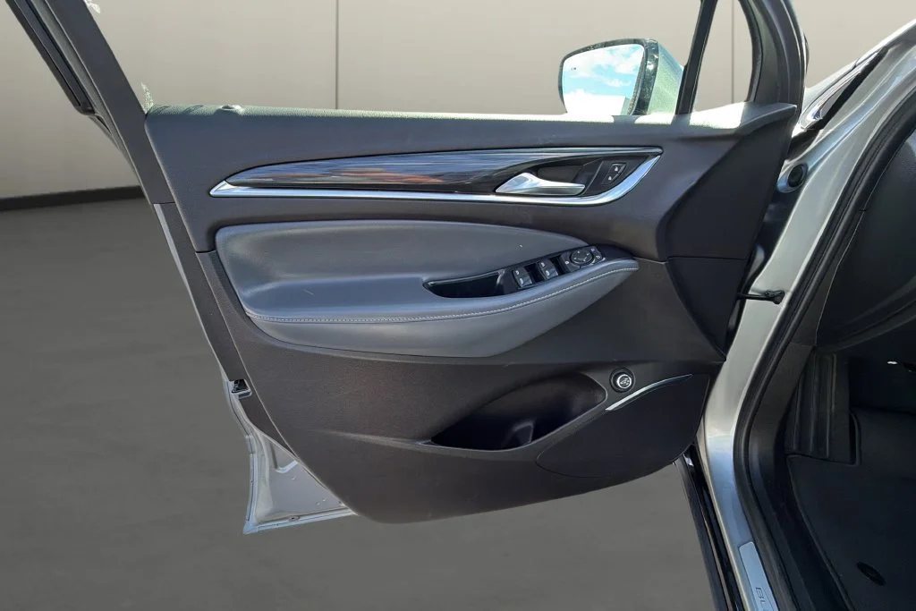 Used 2023 Includes Pitch Dark Night lower exterior accent color.) Buick Essence image 19