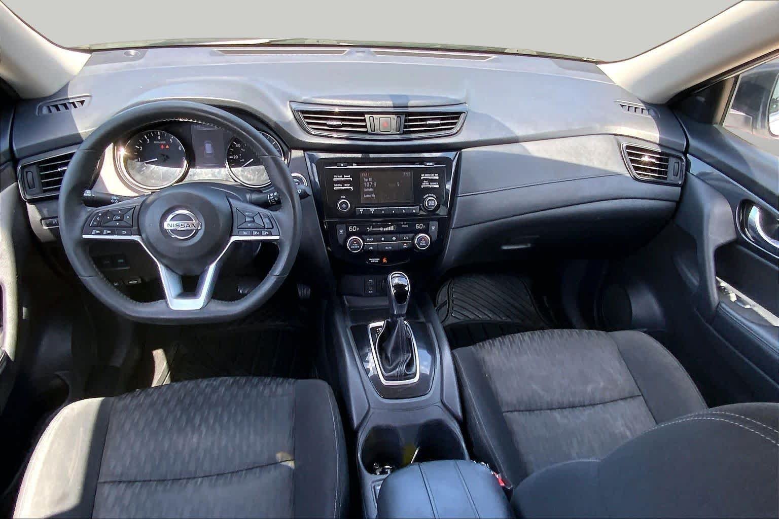 Used 2017 Glacier White Nissan SV image 14