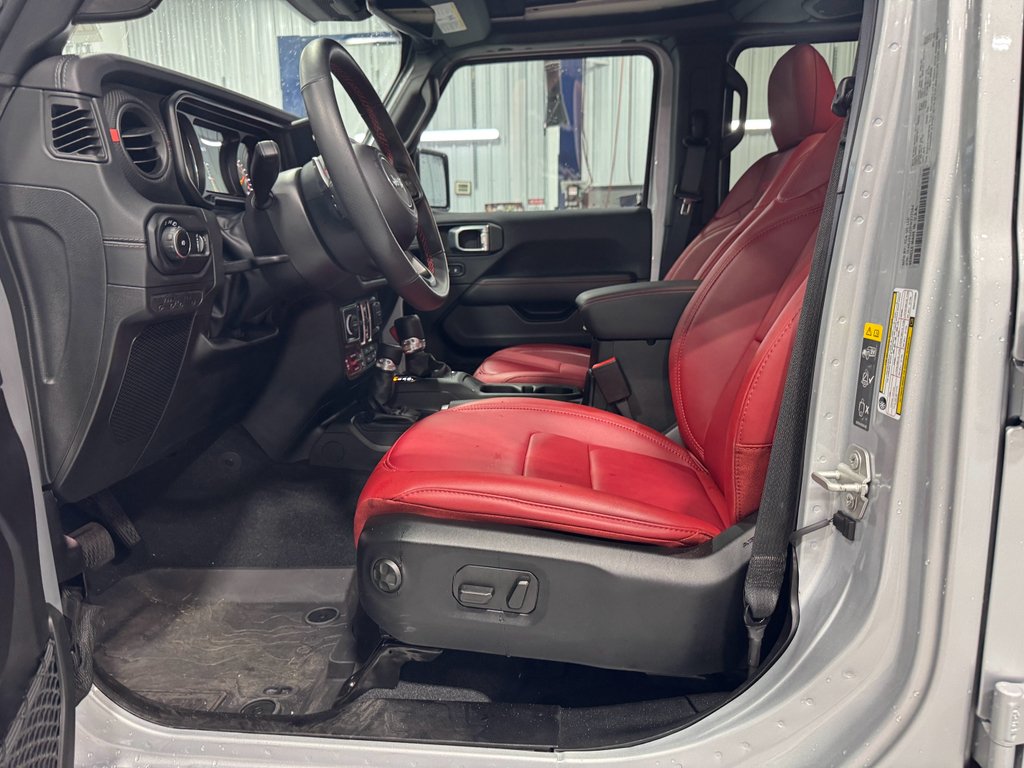 Used 2024 Silver Zynith Clearcoat Jeep Rubicon 392 image 3