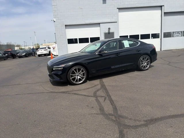 Used 2025 Black Genesis 2.5T image 15