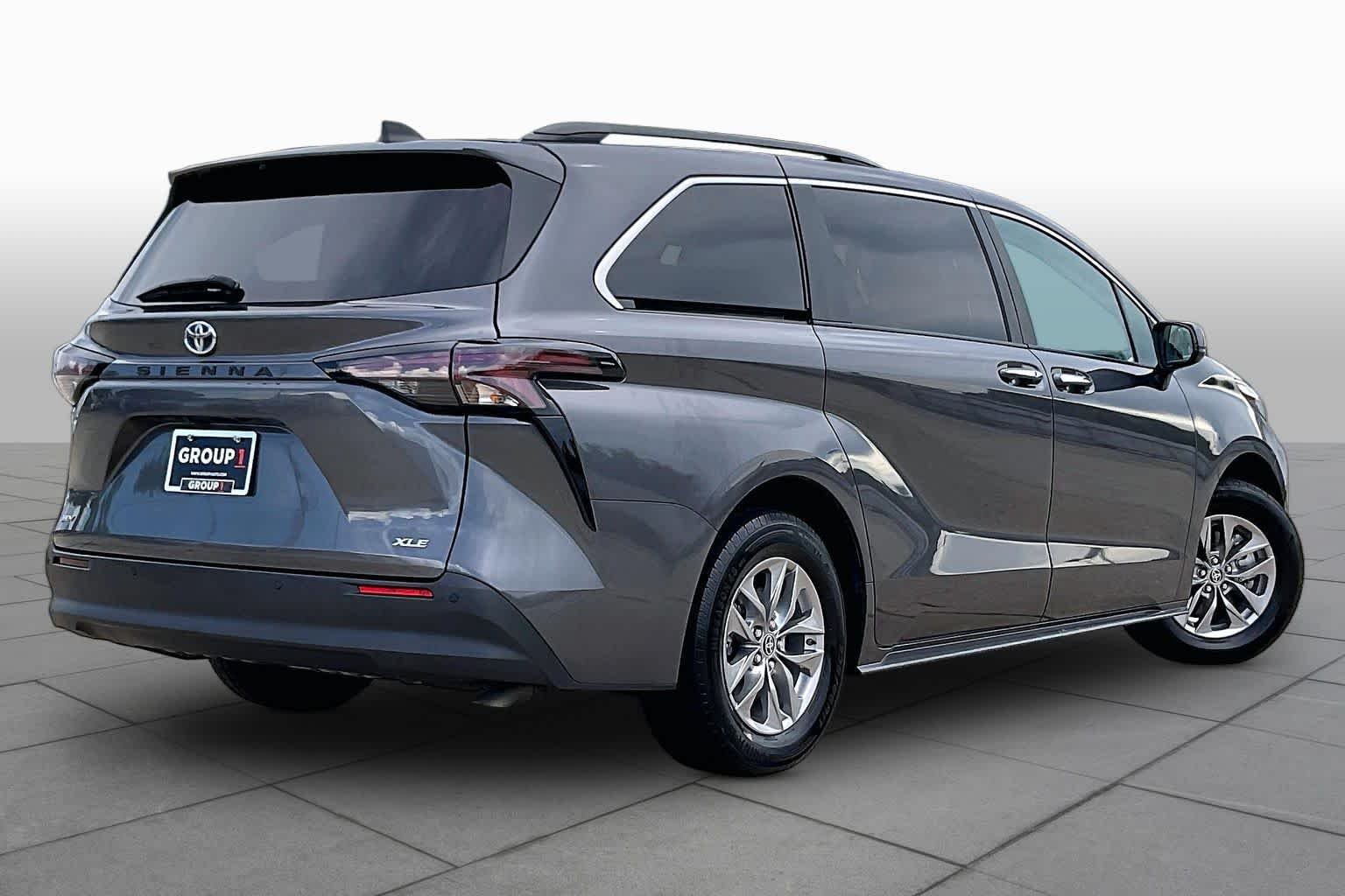 Used 2025 MAGNETIC GRAY METALLIC Toyota XLE Autono-MaaS image 12