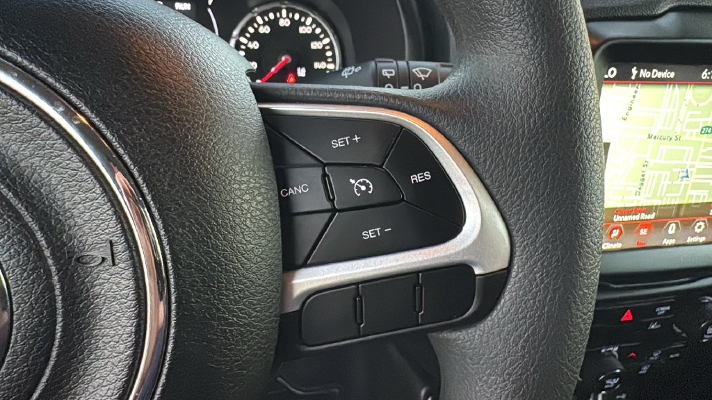 Used 2023 Black Jeep Latitude image 31