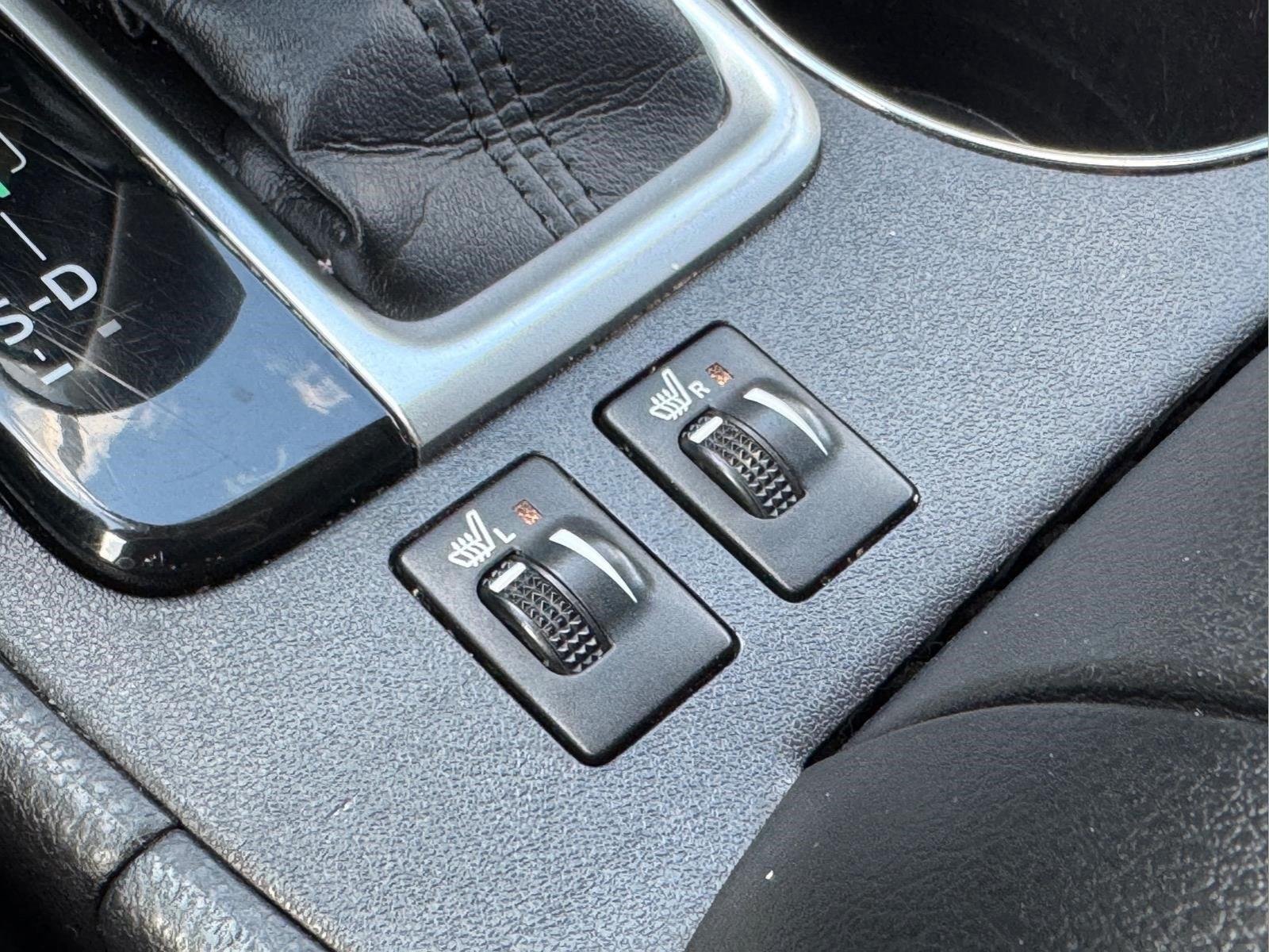 Used 2018 Predawn Gray Mica Toyota XLE image 25