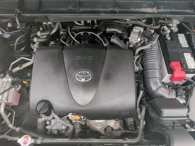 Used 2022 Black Toyota XLE image 35