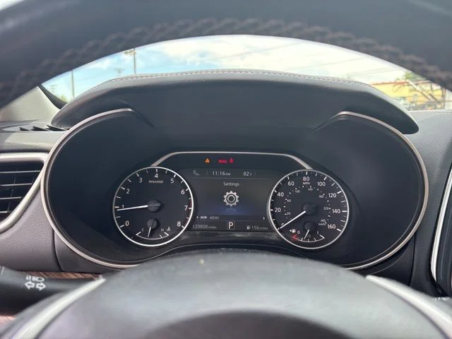Used 2016 Red Nissan Platinum image 15