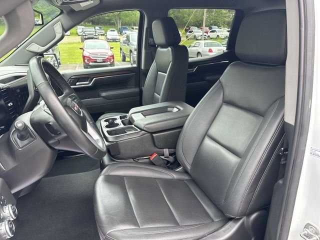 Used 2025 White GMC SLT image 15