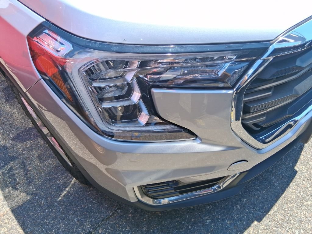 Used 2022 Silver GMC SLE image 13