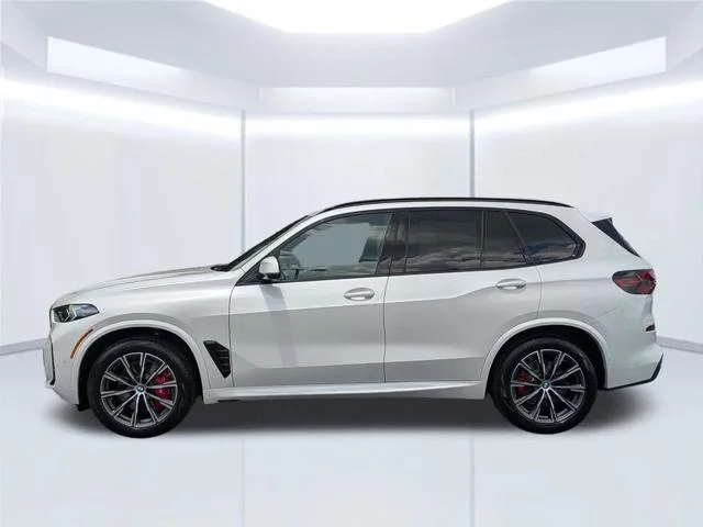 New 2026 Mineral White Metallic BMW sDrive40i image 2