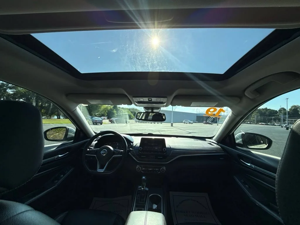 Used 2019 Pearl White Tricoat Nissan 2.5 Platinum image 13