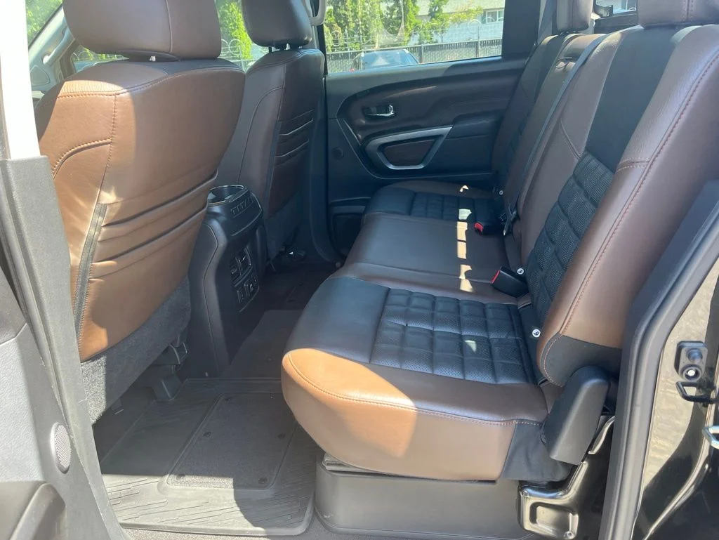 Used 2017 Black Nissan Platinum Reserve image 11