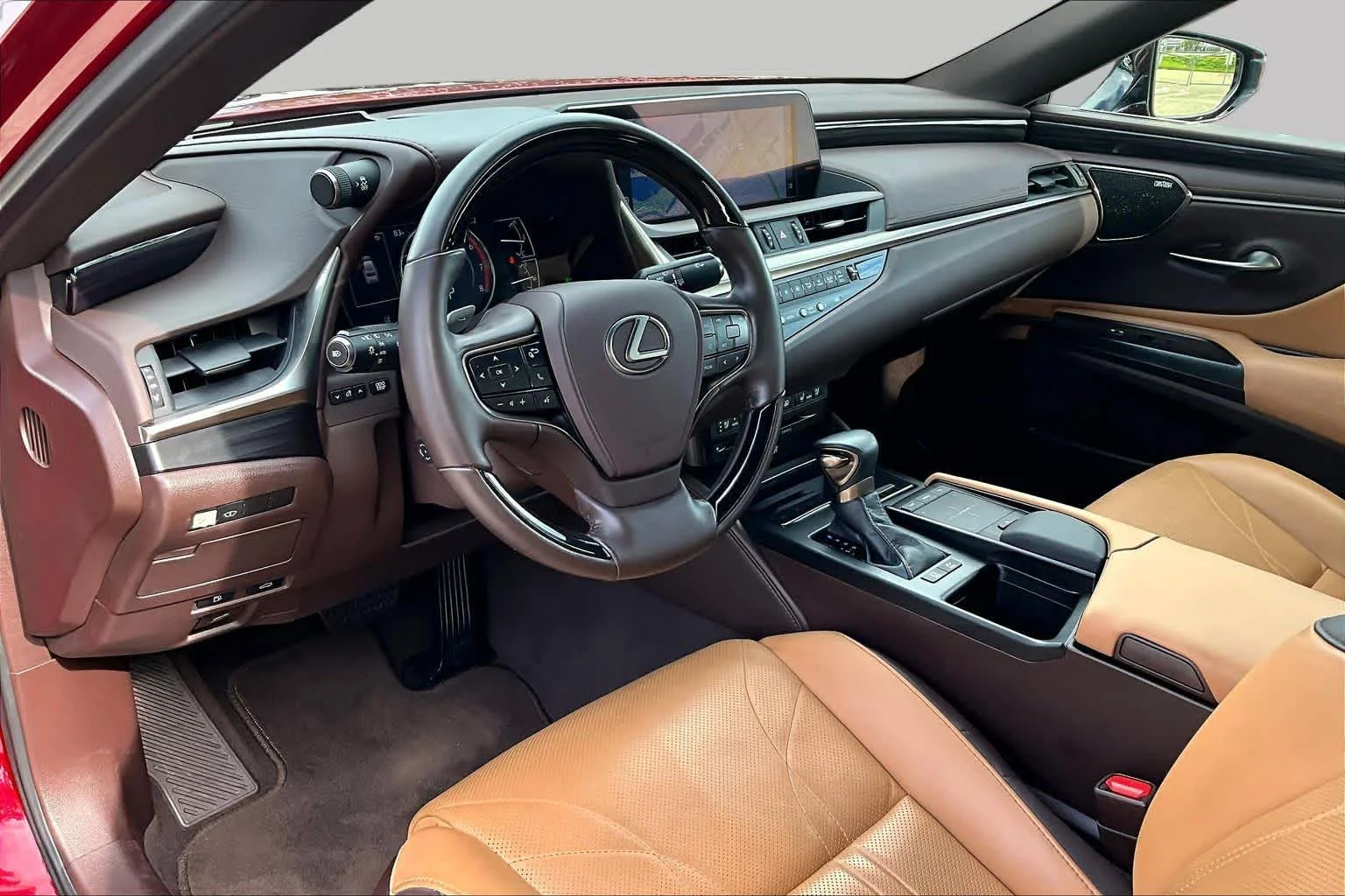 Used 2019 Matador Red Mica Lexus Ultra Luxury image 18
