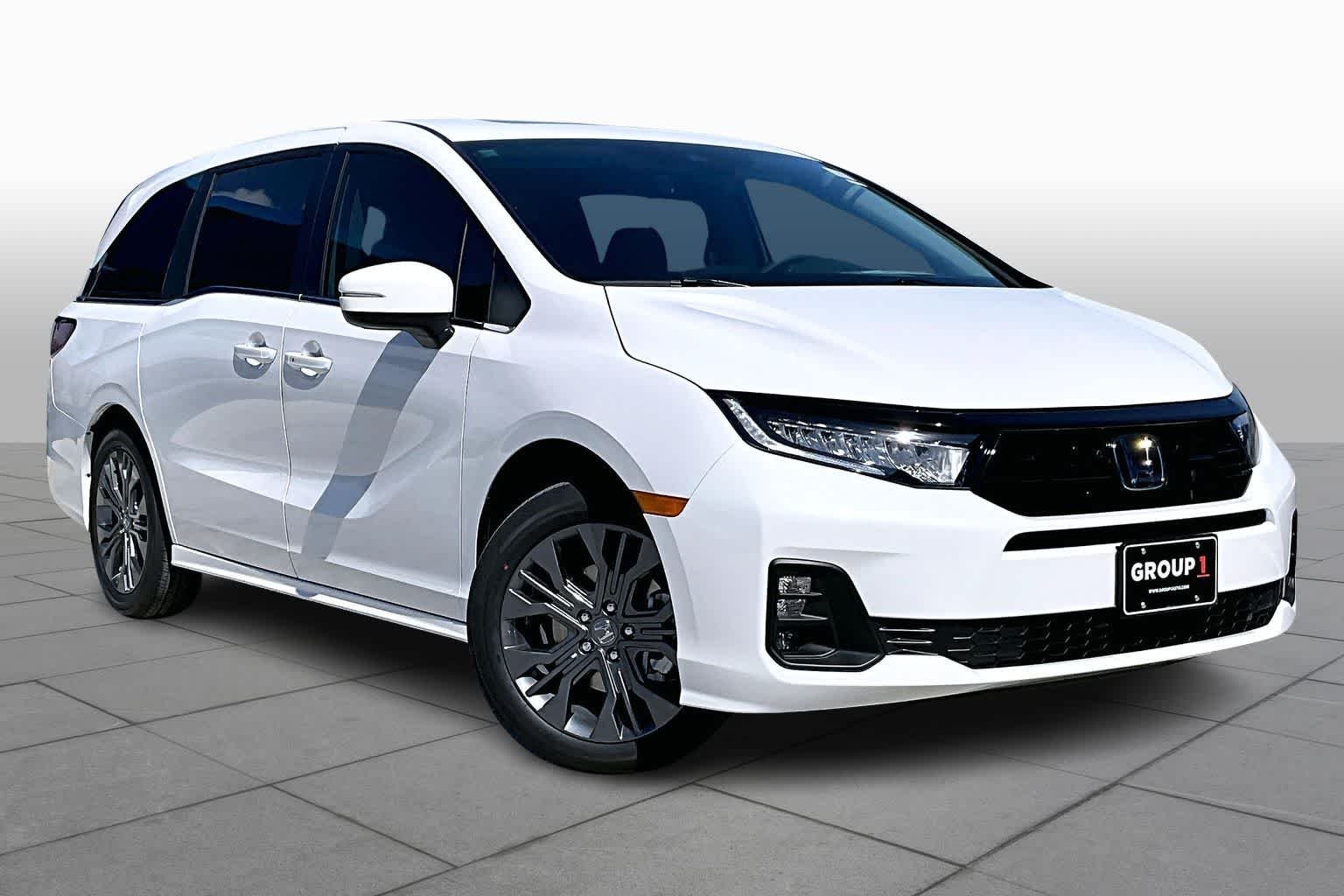 New 2026 Platinum White Pearl Honda Touring image 2