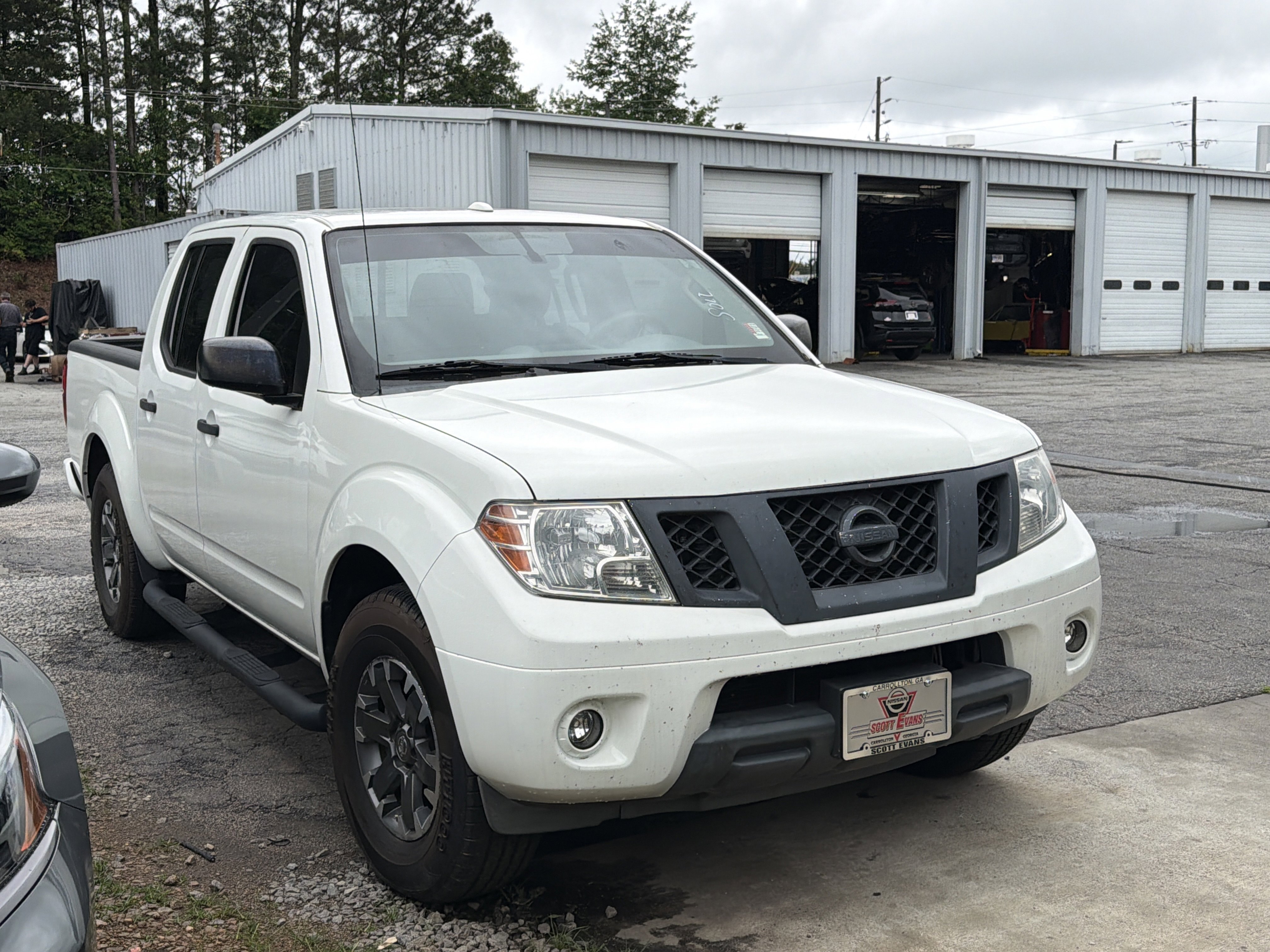 2016 Nissan Frontier 4.0 Desert Runner Crew Cab 4X2 AT's photo
