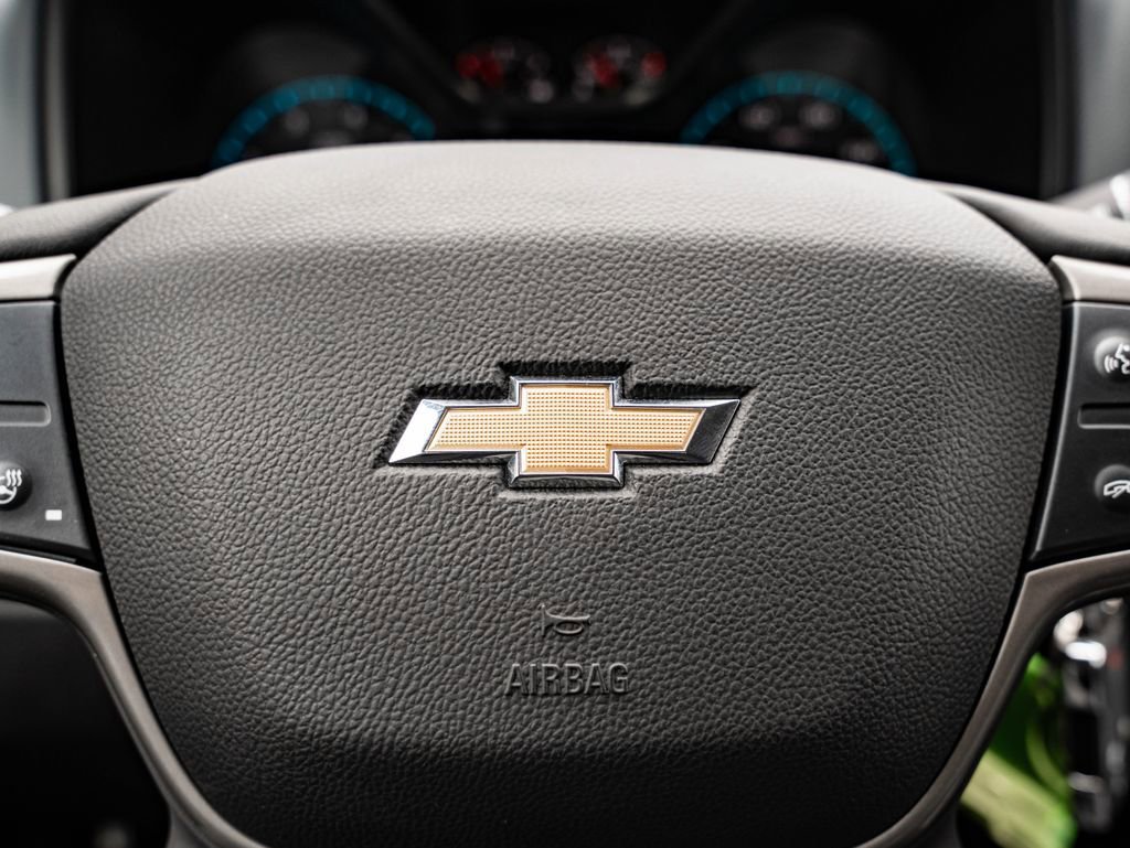 Used 2019 Satin Steel Metallic Chevrolet Z71 image 29