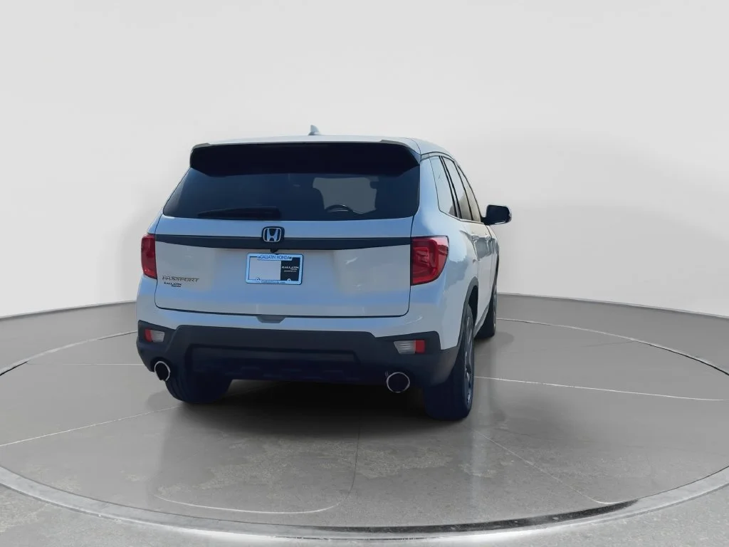 Used 2022 White Honda EX-L image 7