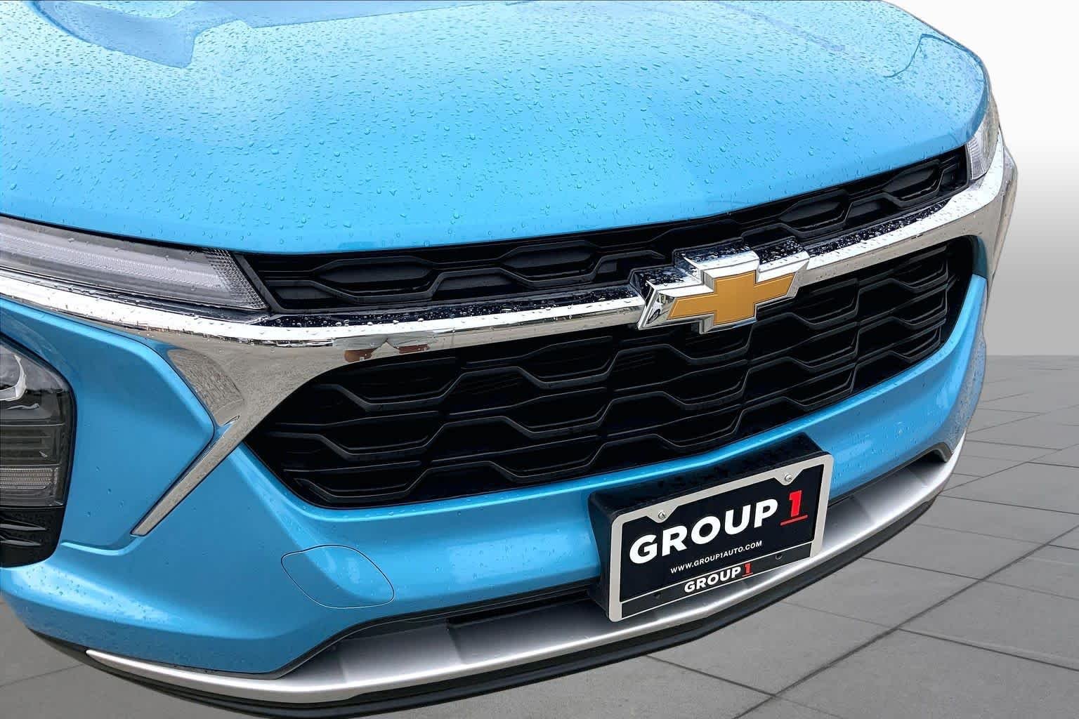 Used 2025 Marina Blue Metallic Chevrolet LT image 29