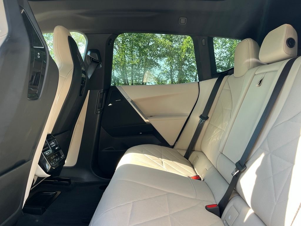 Certified Used 2024 Black BMW xDrive50 image 24