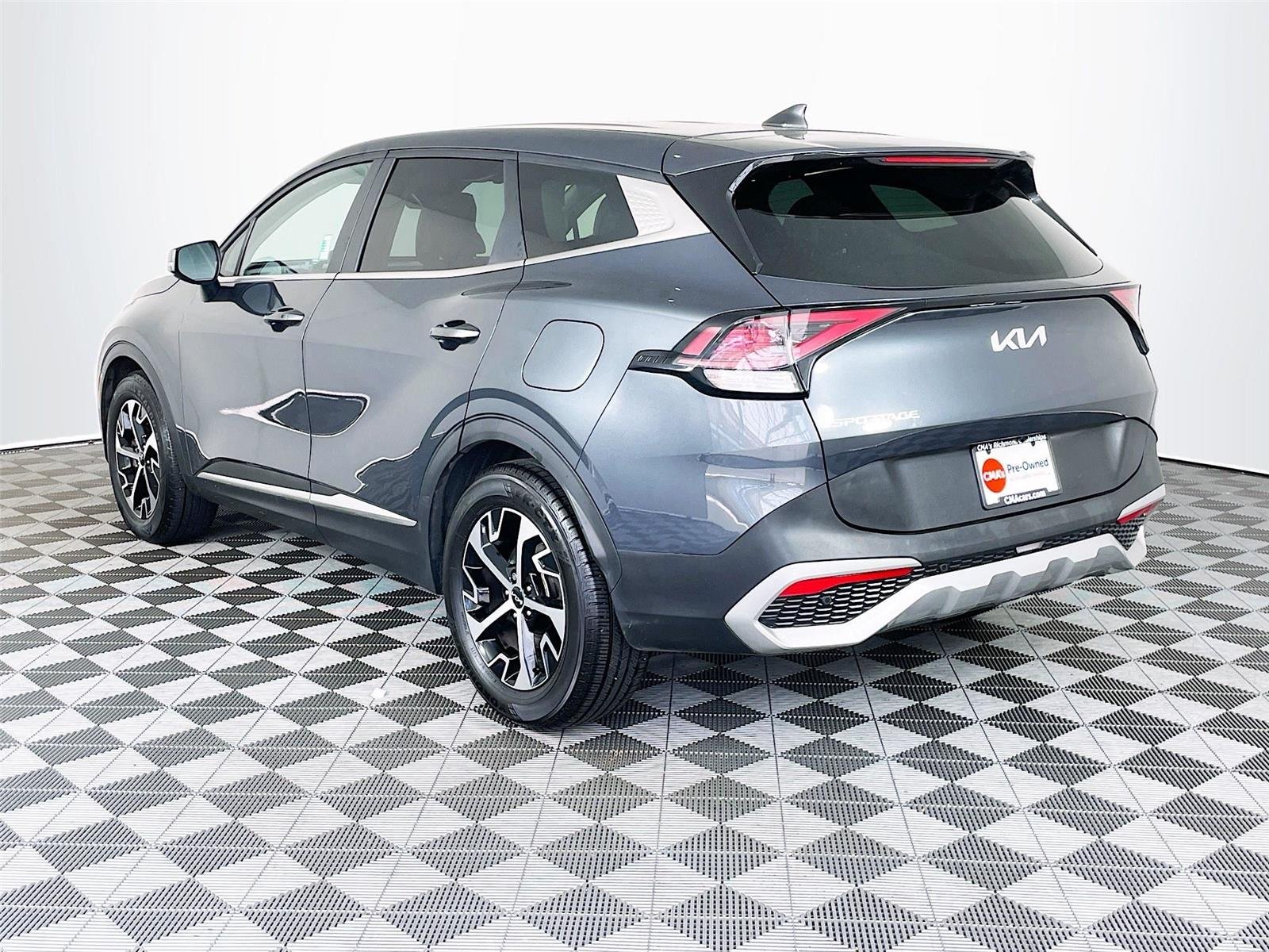 Used 2023 Gravity Gray Kia EX image 6