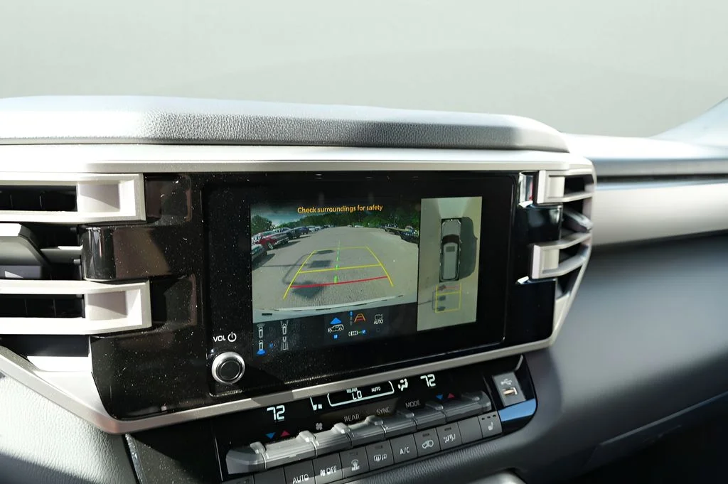 Used 2026 Ice Cap Toyota SR5 image 28