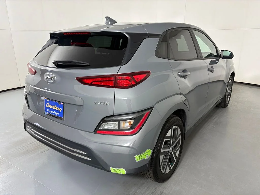 Used 2023 Galactic Gray Hyundai SE image 8