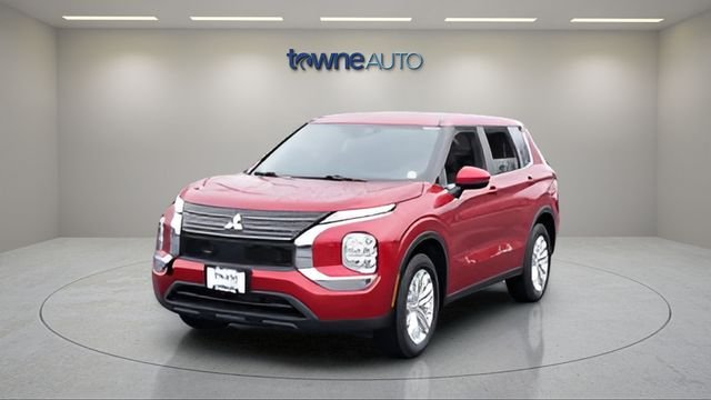 2024 Mitsubishi Outlander ES S-AWC's photo