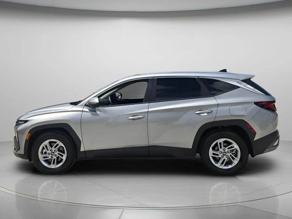 Used 2026 Silver Hyundai SE image 3