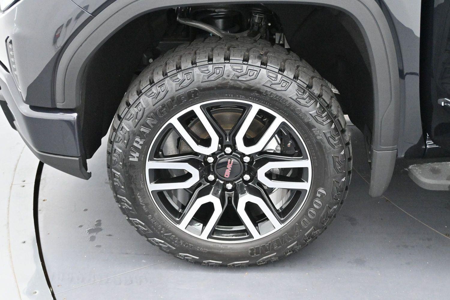 Used 2024 Titanium Rush Metallic GMC AT4 image 34
