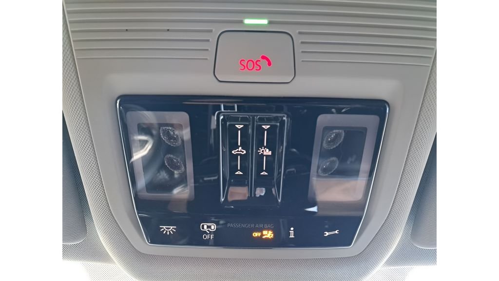 New 2026 Silver Volkswagen 2.0T SE w/Technology image 18