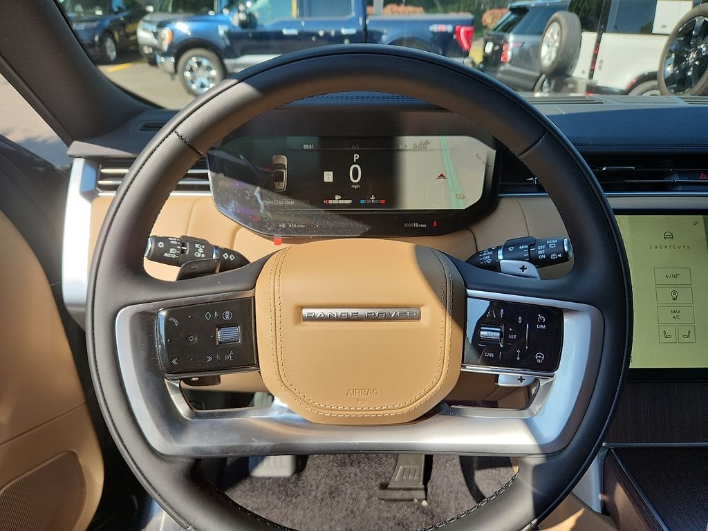 New 2026 Belgravia Green Land Rover SE image 9