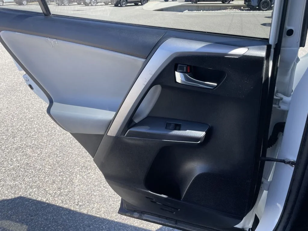 Used 2017 Super White Toyota XLE image 14