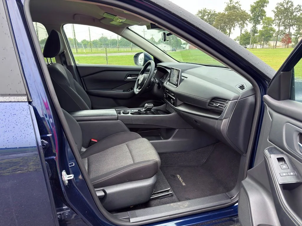 Used 2024 Blue Nissan SV image 31