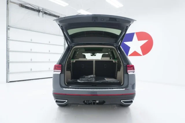 New 2026 Pure Gray Volkswagen 2.0T SE w/Technology image 7