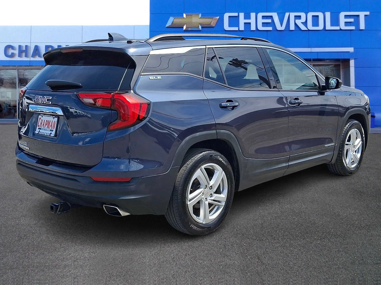 Used 2019 BLUE STEEL METALLIC GMC SLE image 6