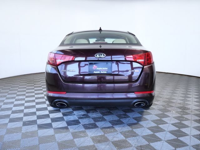 Used 2013 Red Kia EX image 7