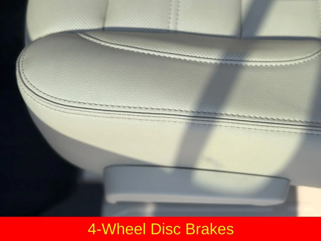 Used 2019 White GMC Denali image 15