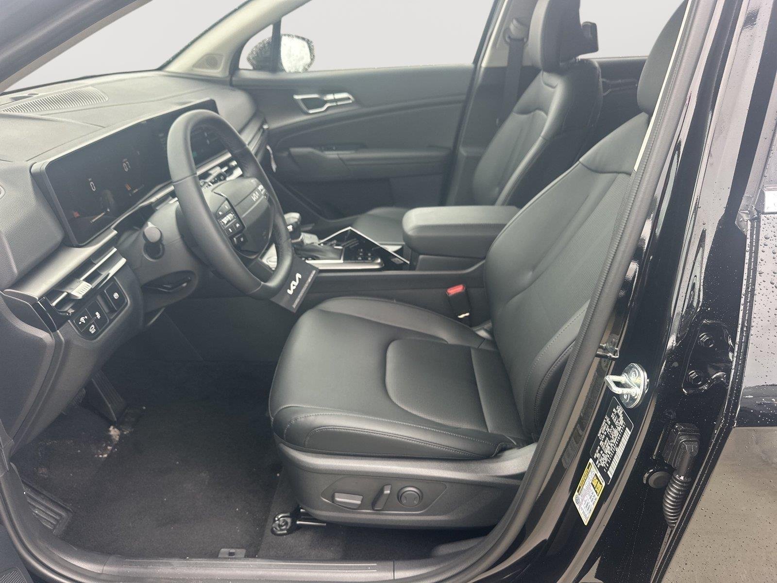 New 2027 Ebony Black Kia EX image 8