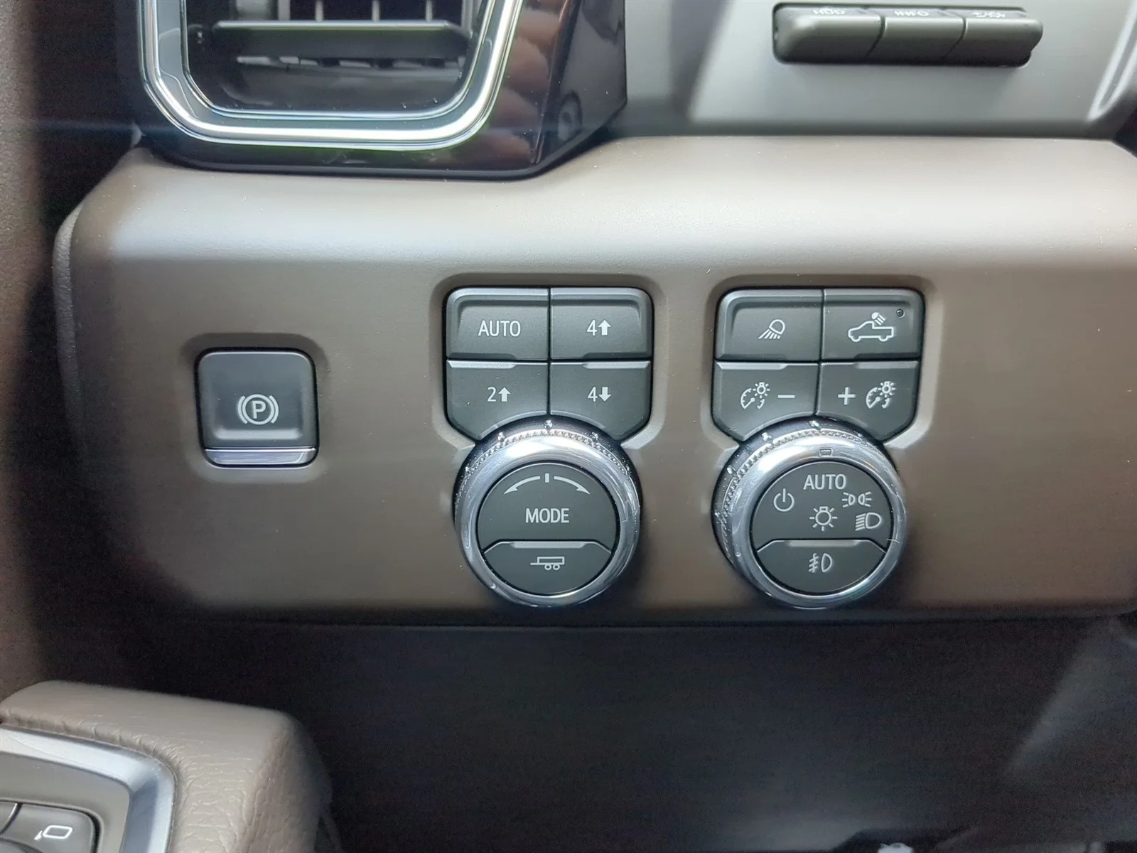 New 2026 Glacier White Tricoat GMC Denali image 42