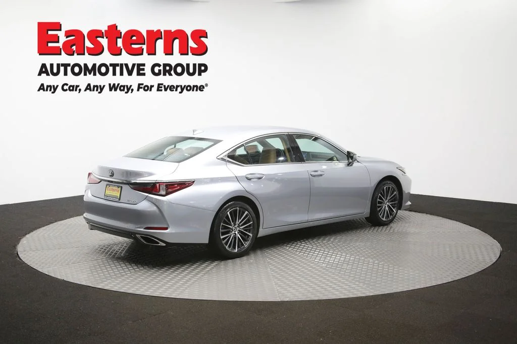 Used 2022 Silver Lexus 350 image 37