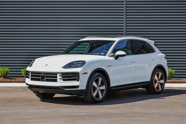 2026 Porsche Cayenne E-Hybrid 