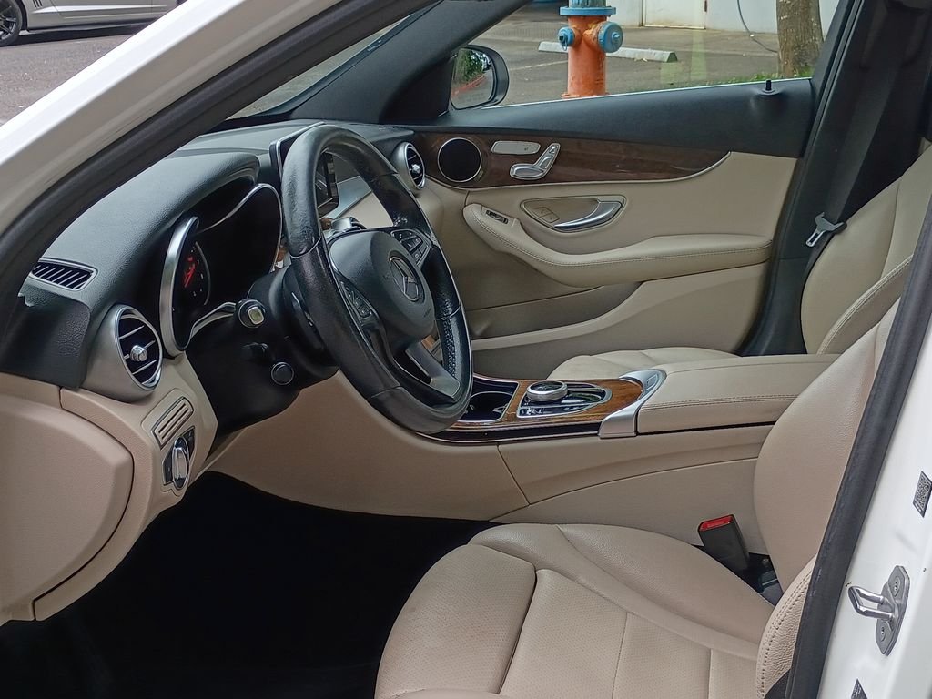 Used 2018 Diamond White Metallic Mercedes-Benz C 300 image 15