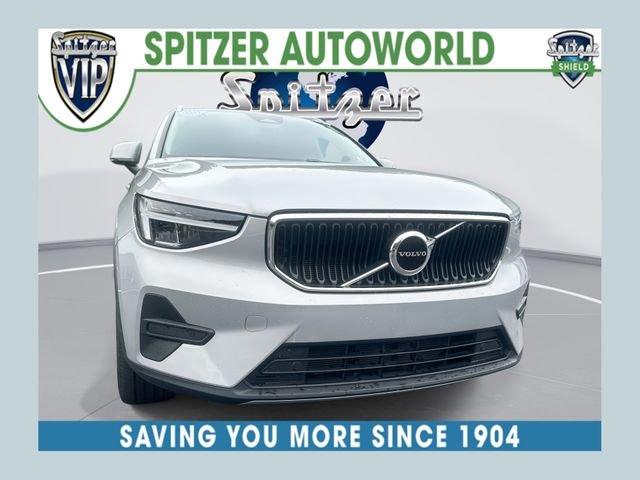 2023 Volvo XC40 B5 Core