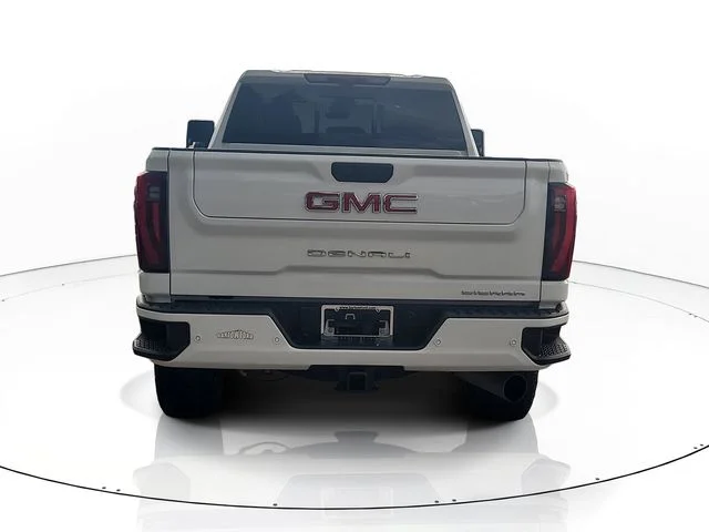 Used 2025 White GMC Denali image 6
