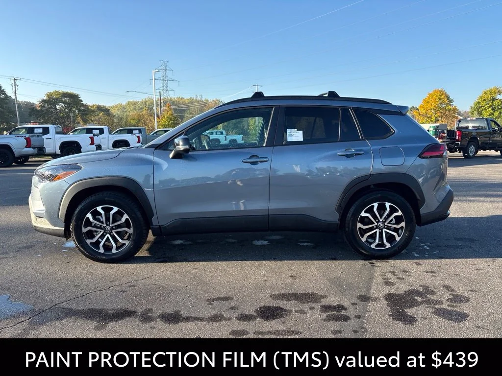 Used 2026  Toyota Hybrid SE image 3
