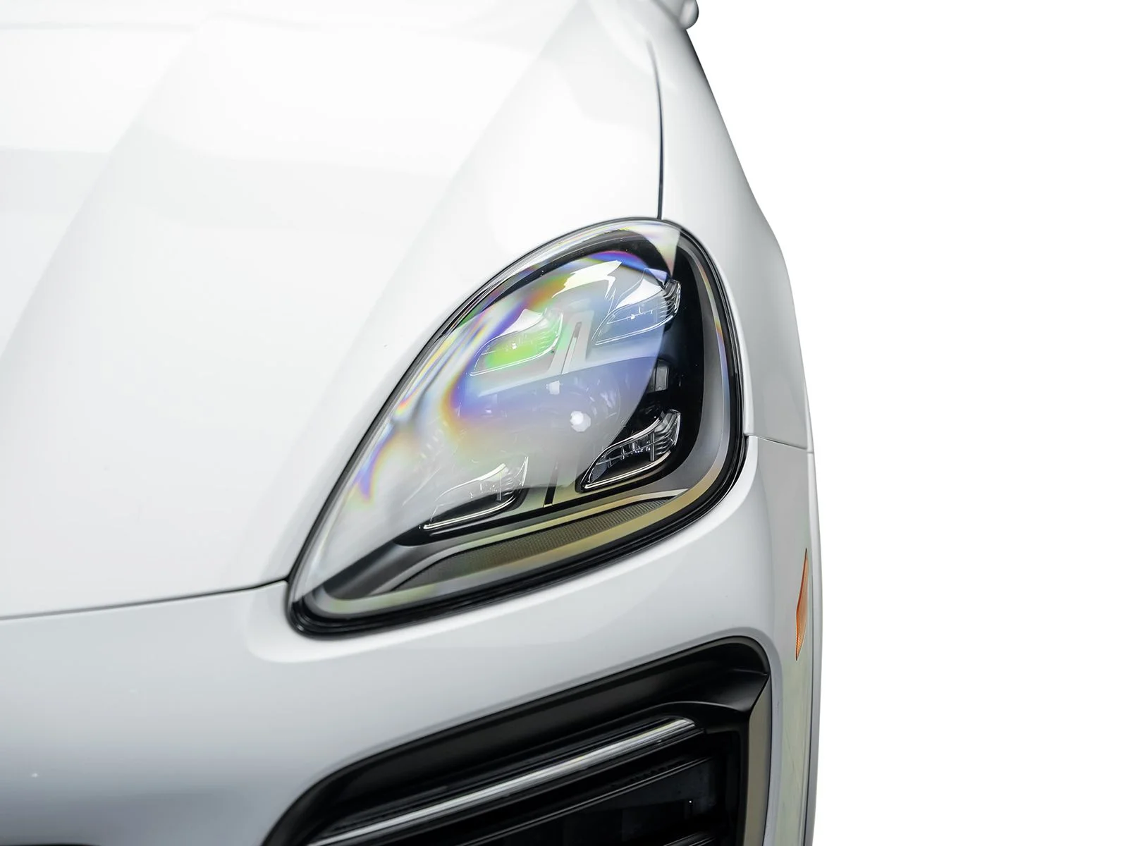 Used 2019 White Porsche Base image 4