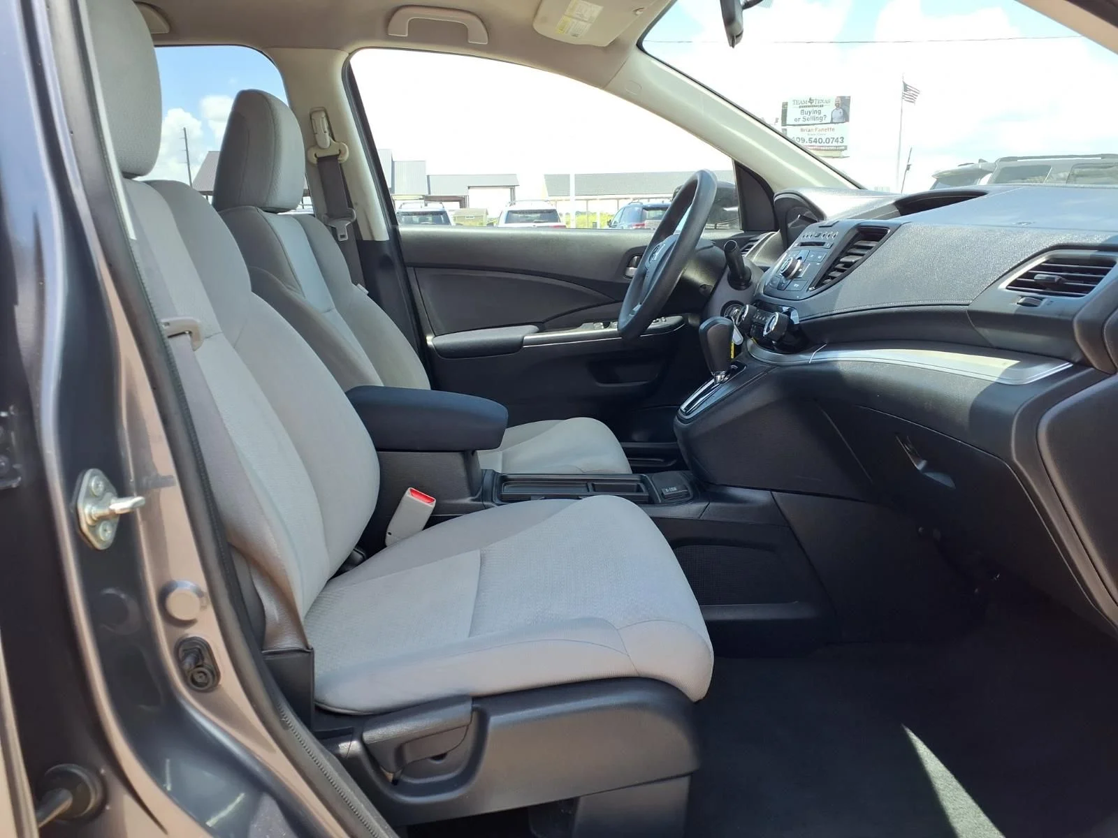 Used 2016 Gray Honda SE image 13